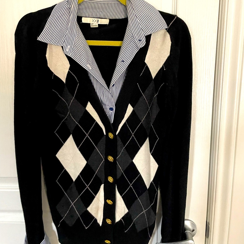 School looking sweater 2:1